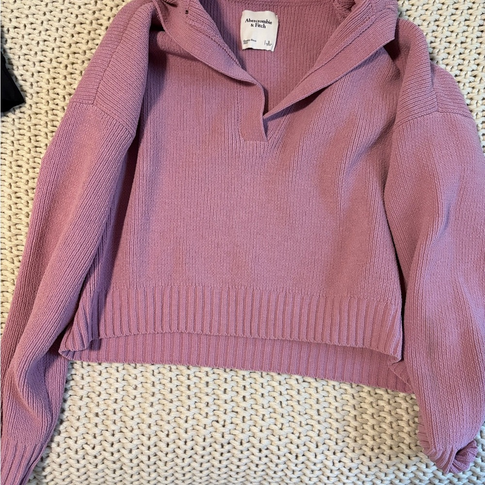 Abercrombie & Fitch Mauve V-Neck Sweater